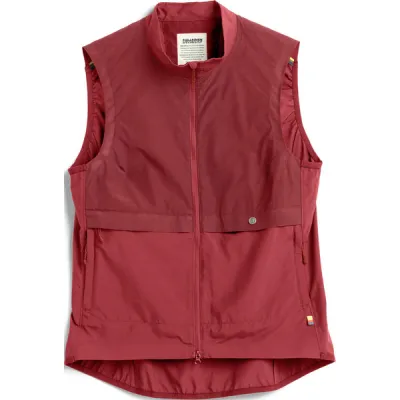 Fjällräven S/f Adventure Vest W - Pomegranate Red - Naiset - L - Partioaitta, kuva 1 / 1