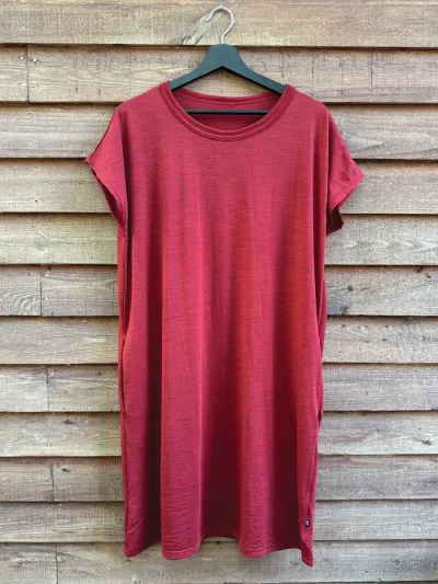 Svala Merino Basic 200 naisten mekko Puolukka 36, kuva 1 / 1