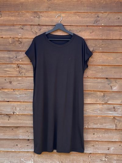 Svala Merino Basic 200 naisten mekko Musta 42