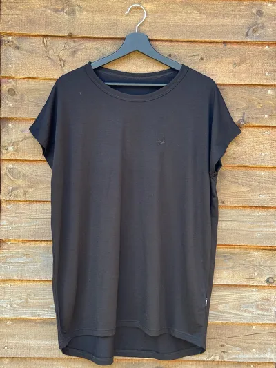 Svala Merino Basic 200 naisten tunika Musta 44+