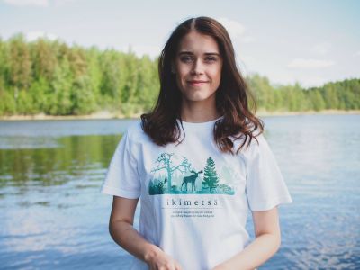 Metsä/Skogen Ikimetsä Tee, Printti t-paita