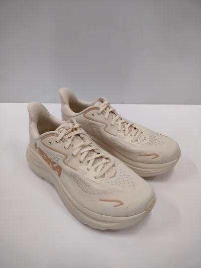 Hoka Women's Clifton 10 USW 8,5 Vanilla / Birch (Outlet) naisten maantiejuoksukengät