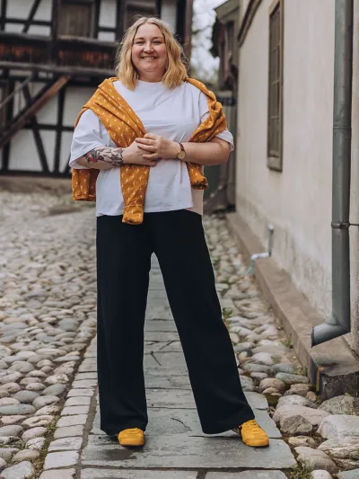 Merino Design naisten leveälahkeiset olohousut, Pääsky Musta Svala 44+