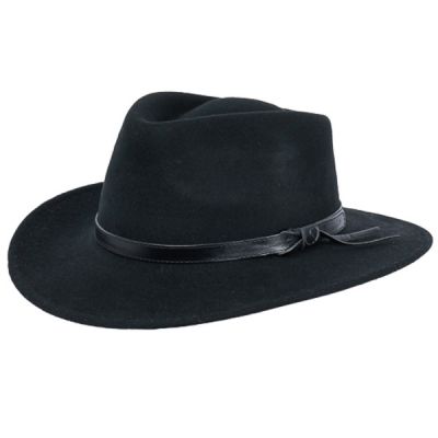 Salon Lakkitehdas FELT HAT CRUSH 3