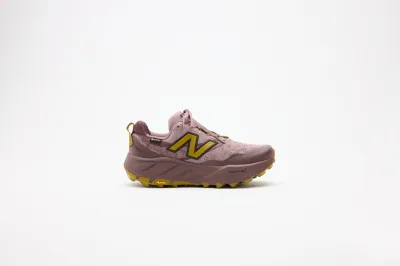 New Balance Women's Fresh Foam Hierro V9 GTX Wide naisten polkujuoksukengät